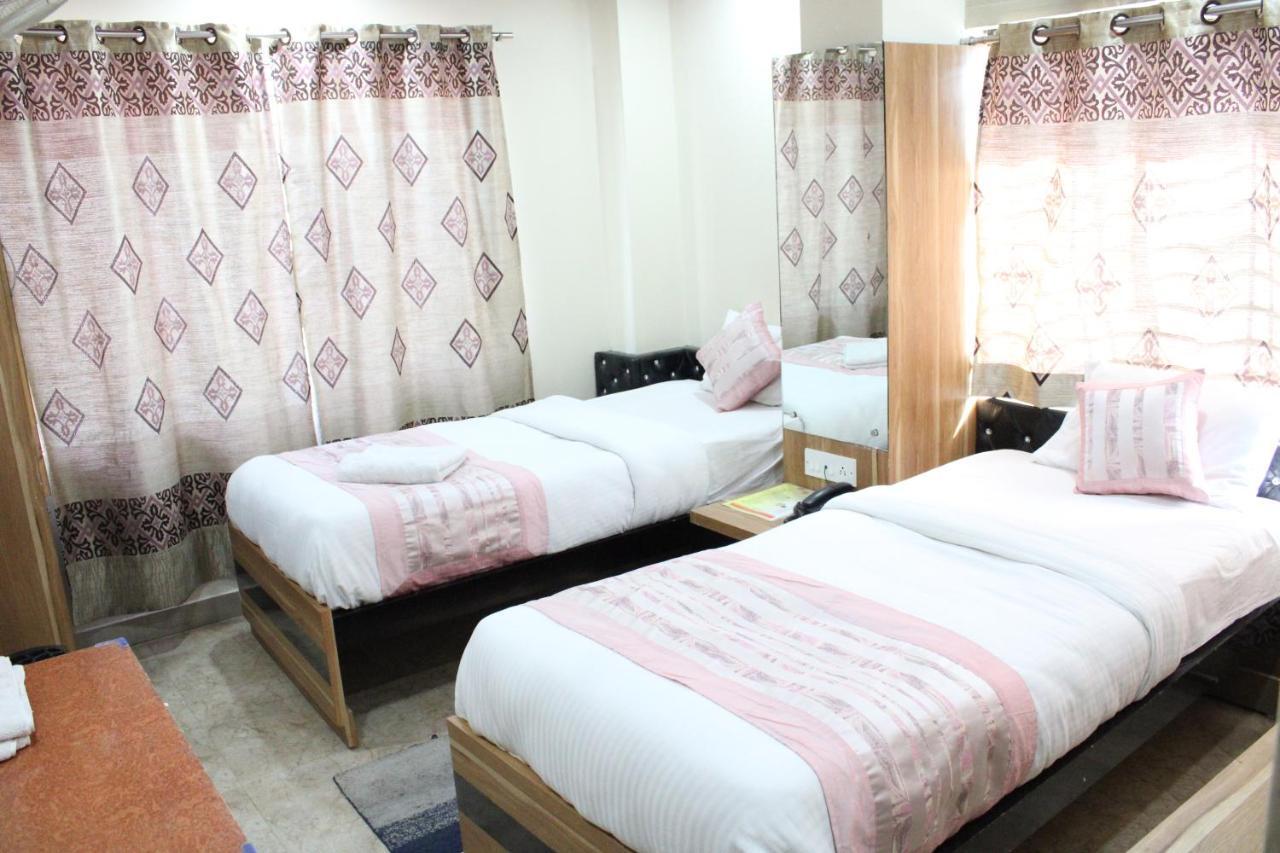 Hotel SQUARE PARK Dibrugarh Exterior foto