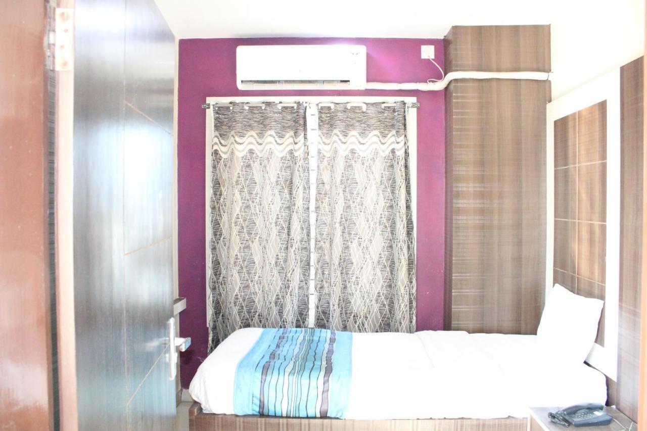 Hotel SQUARE PARK Dibrugarh Exterior foto