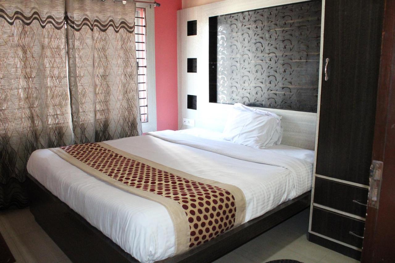 Hotel SQUARE PARK Dibrugarh Exterior foto