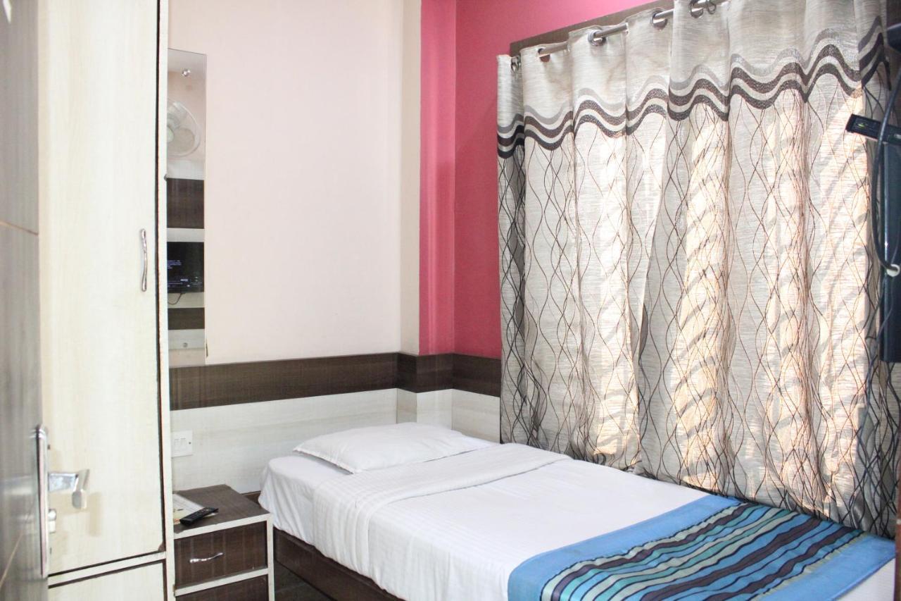 Hotel SQUARE PARK Dibrugarh Exterior foto