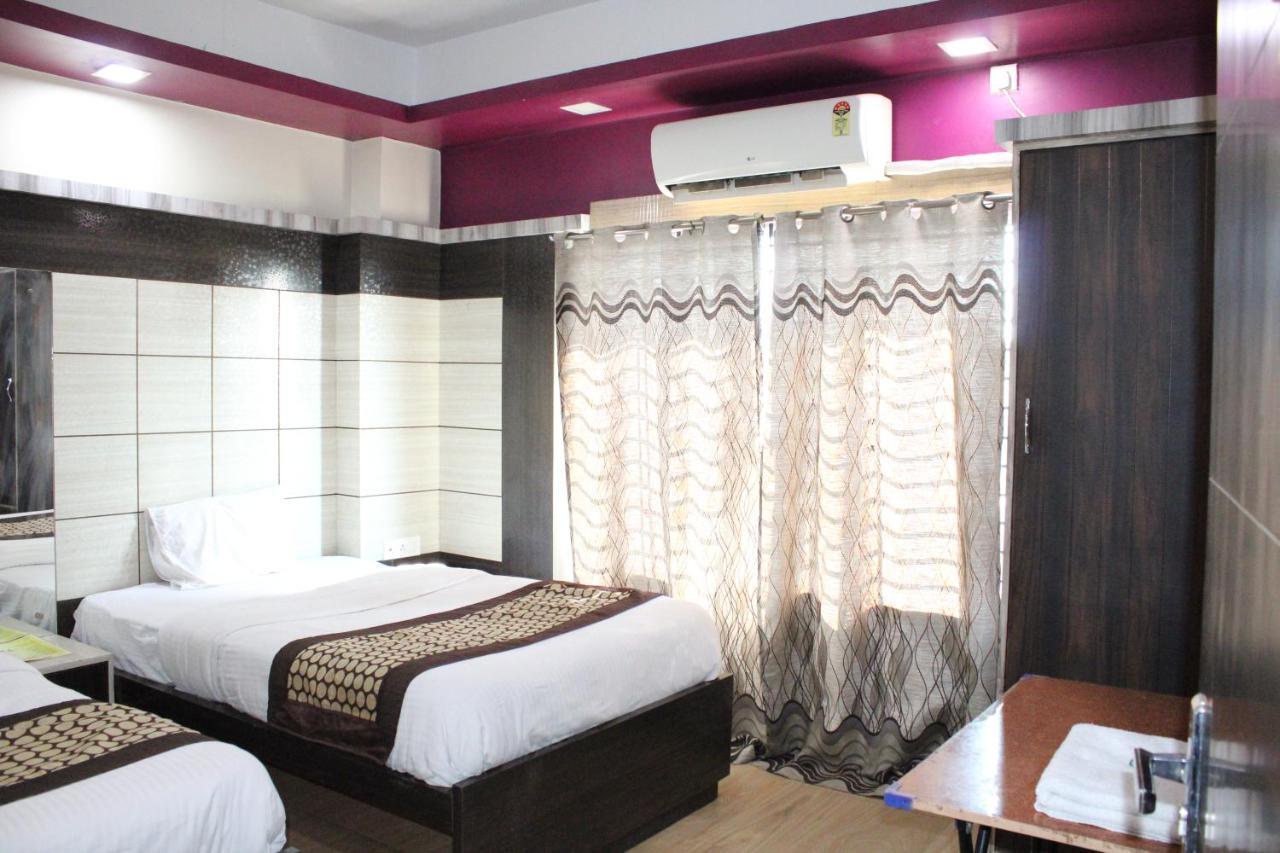 Hotel SQUARE PARK Dibrugarh Exterior foto