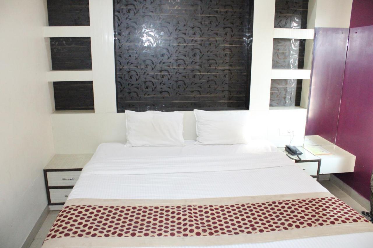 Hotel SQUARE PARK Dibrugarh Exterior foto