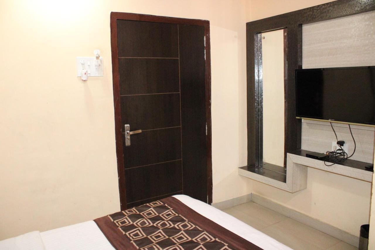 Hotel SQUARE PARK Dibrugarh Exterior foto