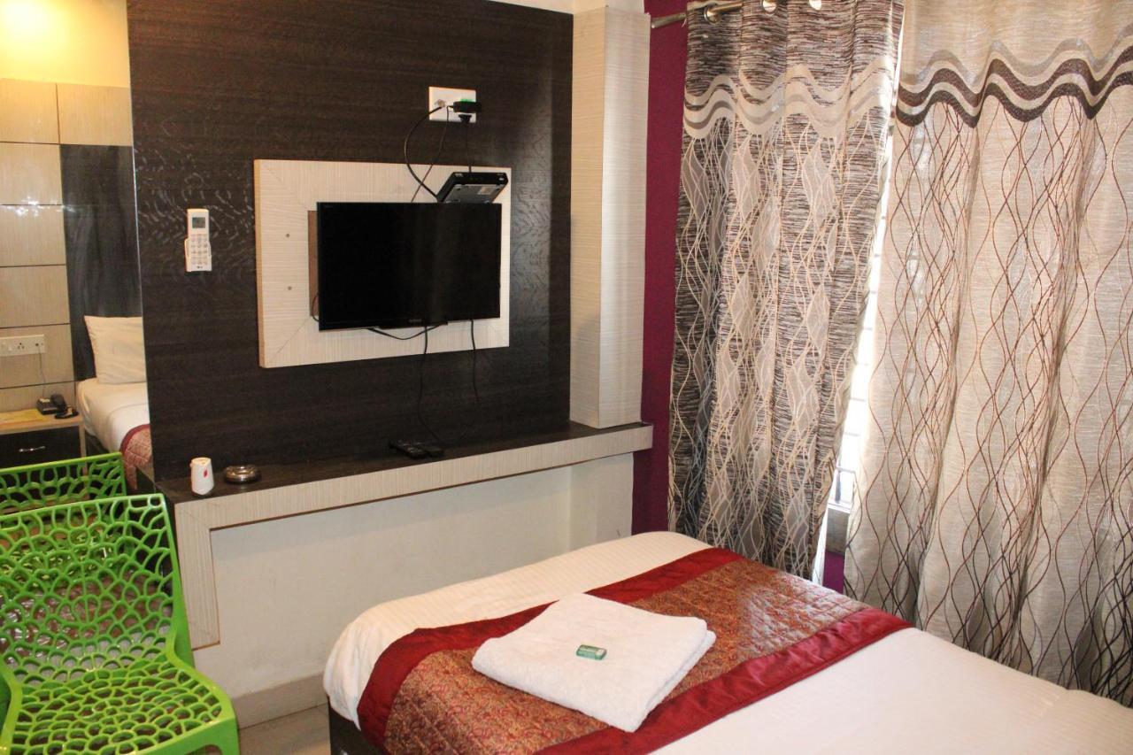 Hotel SQUARE PARK Dibrugarh Exterior foto