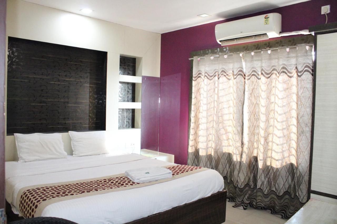 Hotel SQUARE PARK Dibrugarh Exterior foto